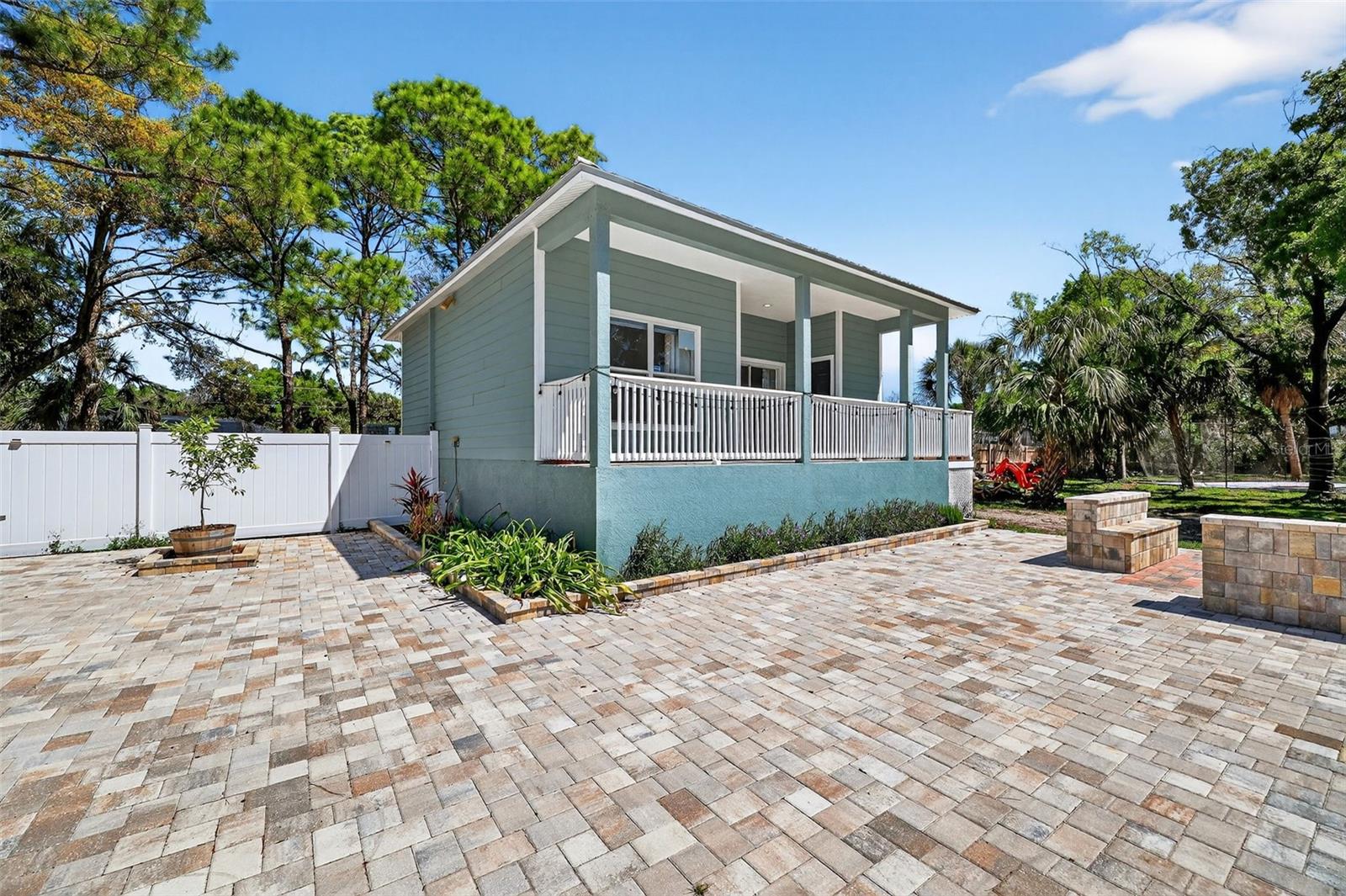 4433 SWEETWATER DR, TAMPA, FL, 33615