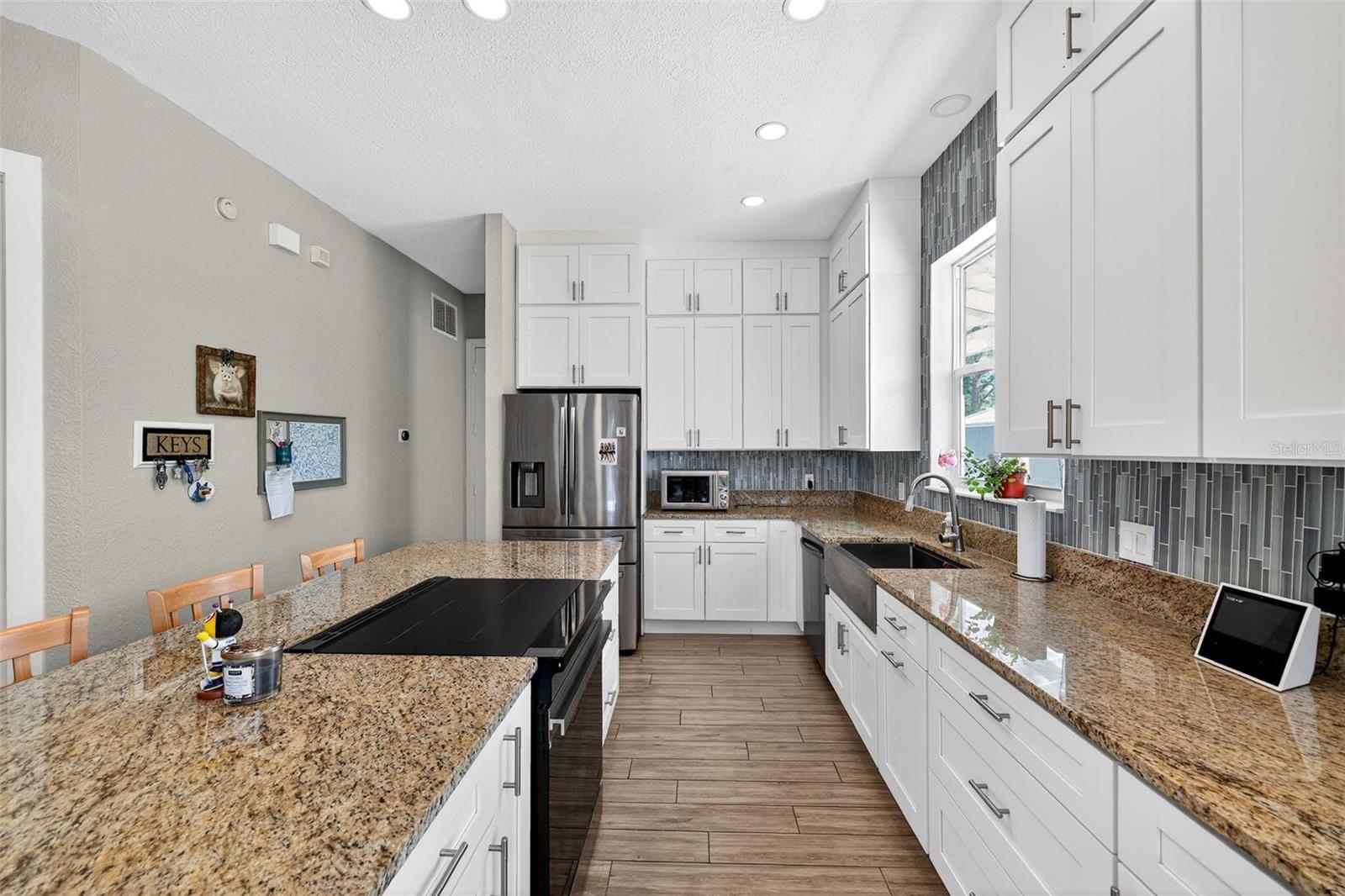 4433 SWEETWATER DR, TAMPA, FL, 33615