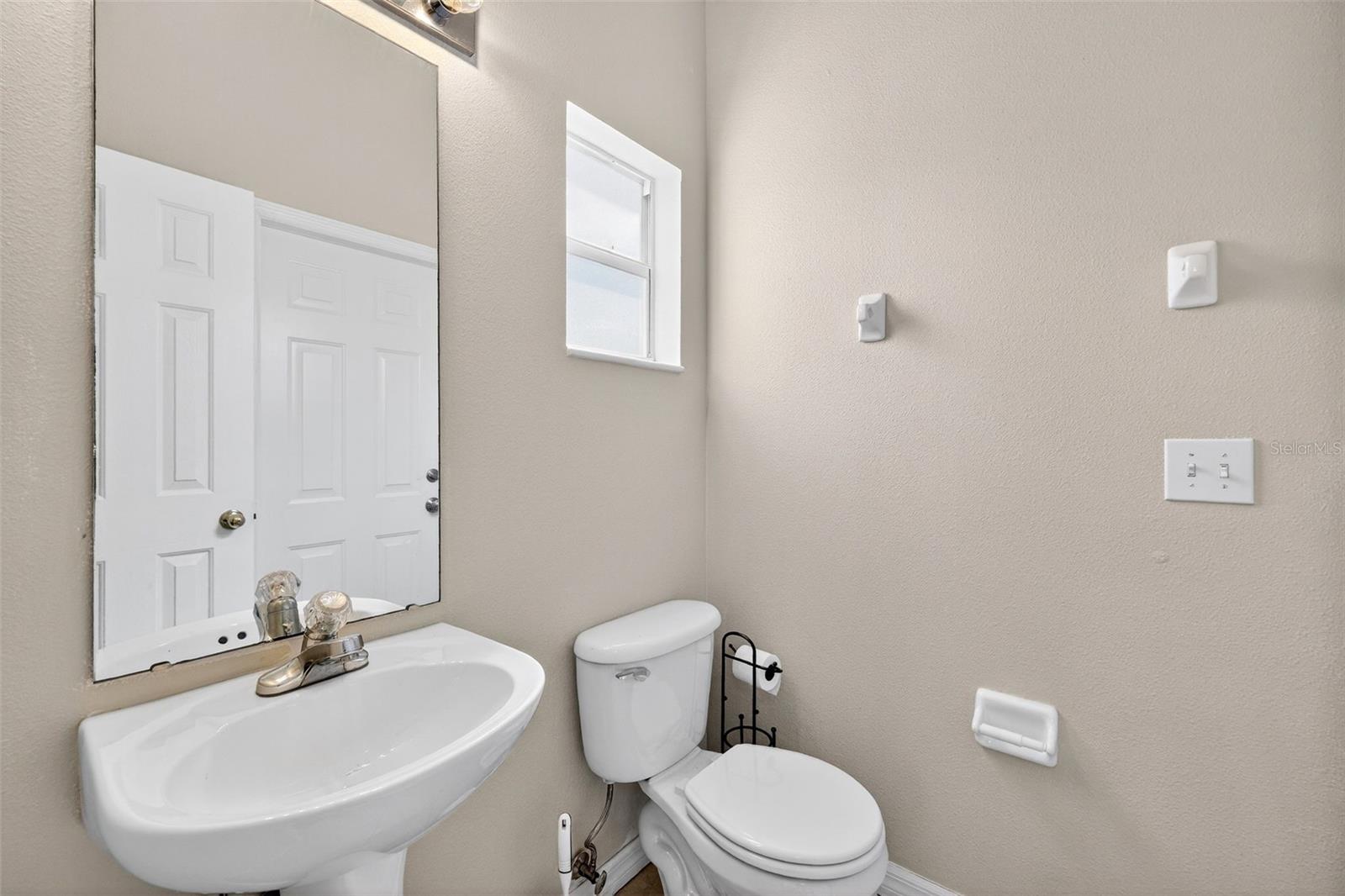 4433 SWEETWATER DR, TAMPA, FL, 33615