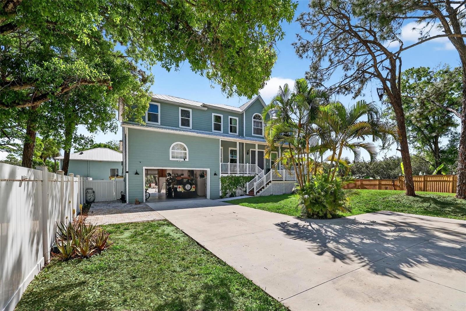 4433 SWEETWATER DR, TAMPA, FL, 33615