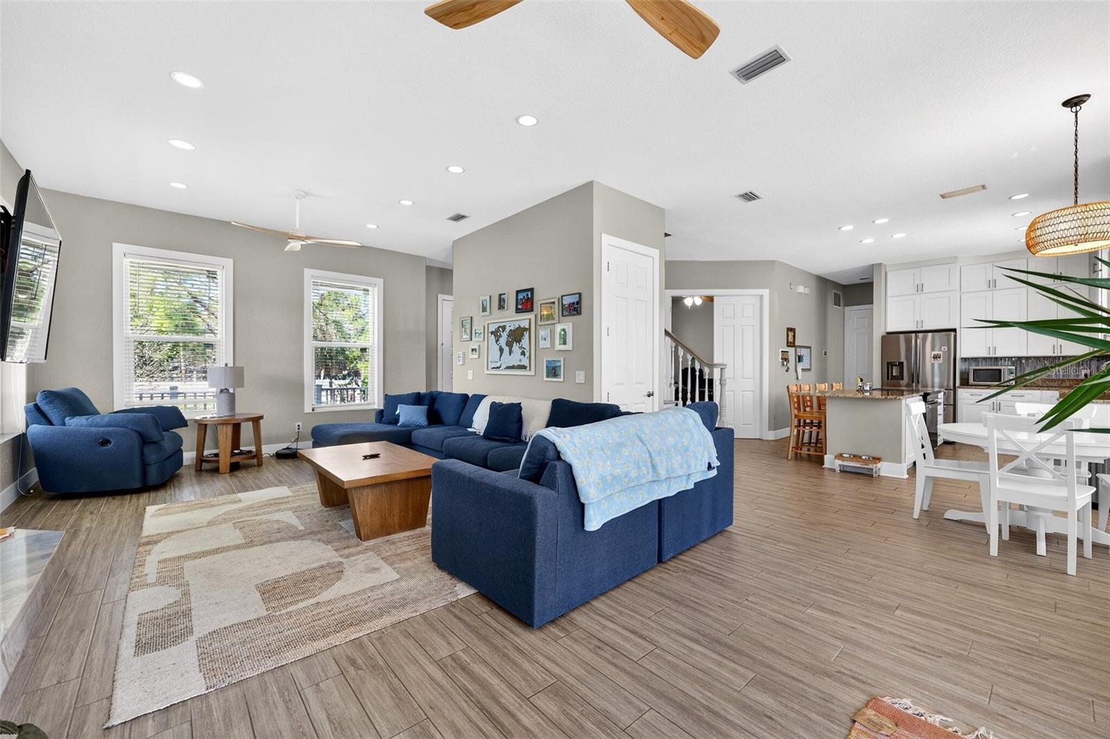 4433 SWEETWATER DR, TAMPA, FL, 33615