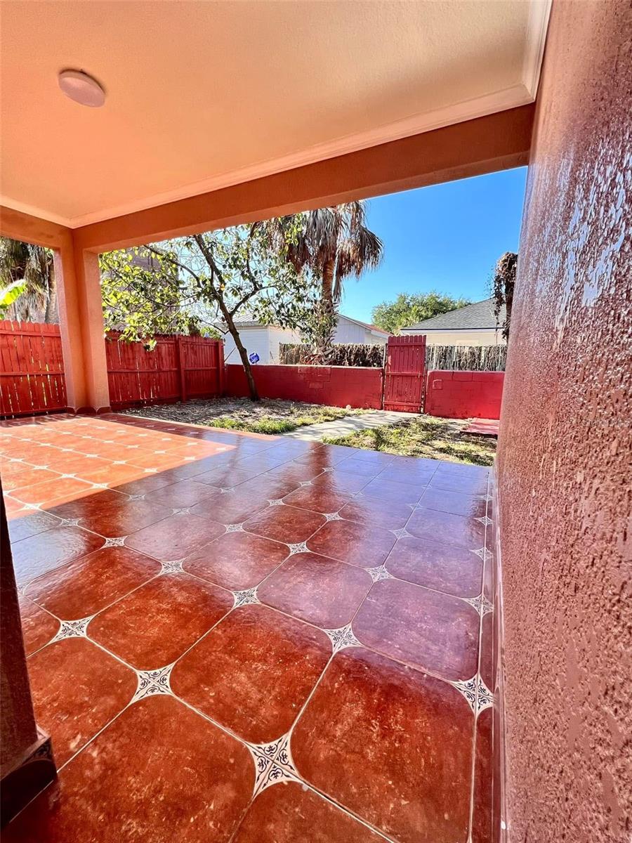 2324 W PALMETTO ST, TAMPA, FL, 33607