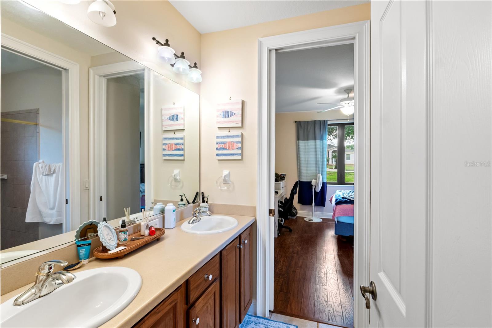 5204 GREENS DR, LADY LAKE, FL, 32159