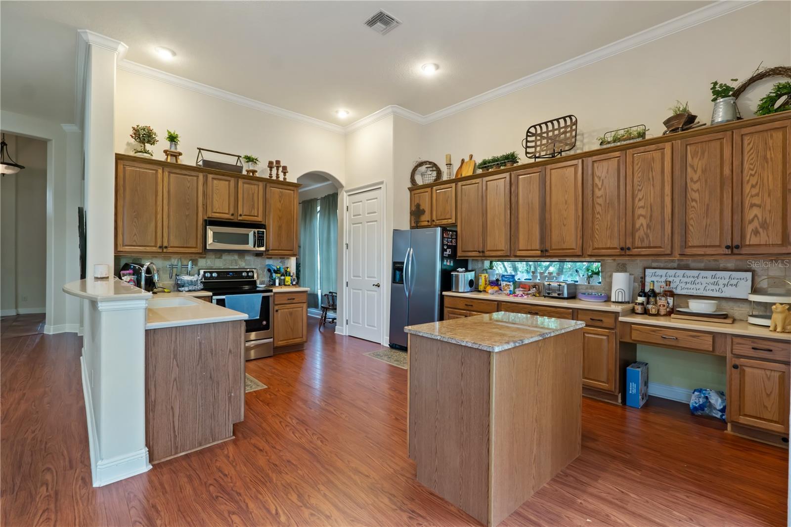 5204 GREENS DR, LADY LAKE, FL, 32159