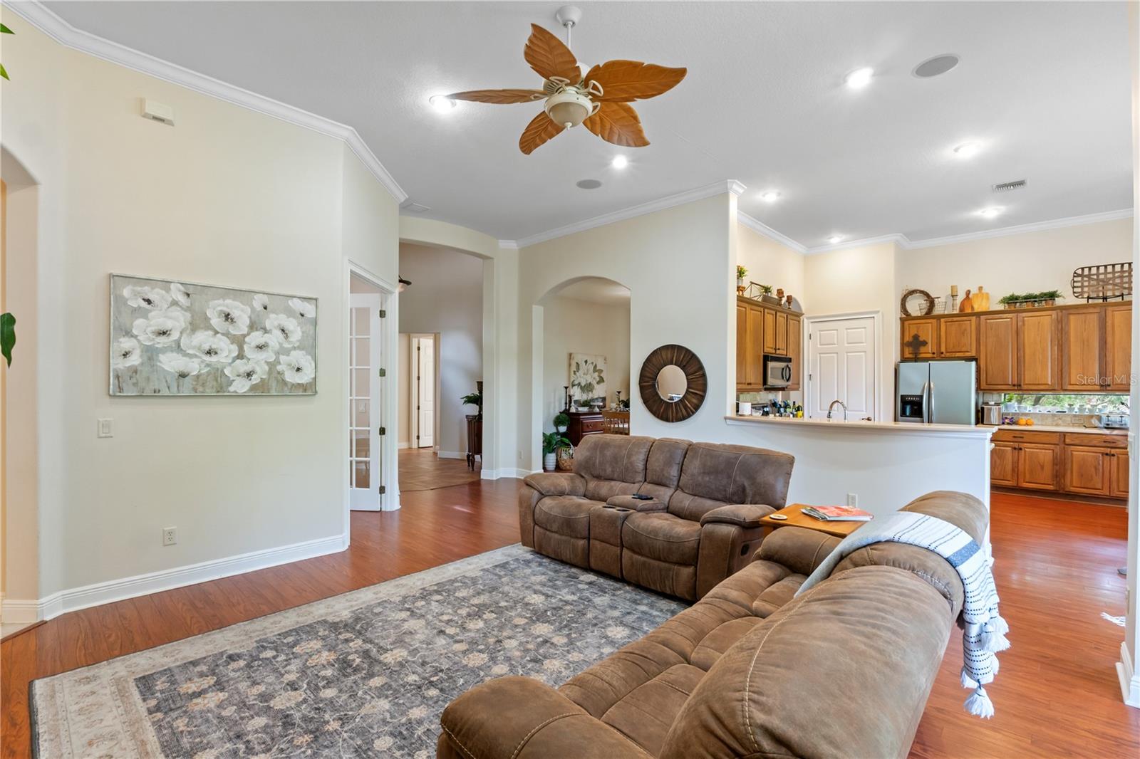 5204 GREENS DR, LADY LAKE, FL, 32159
