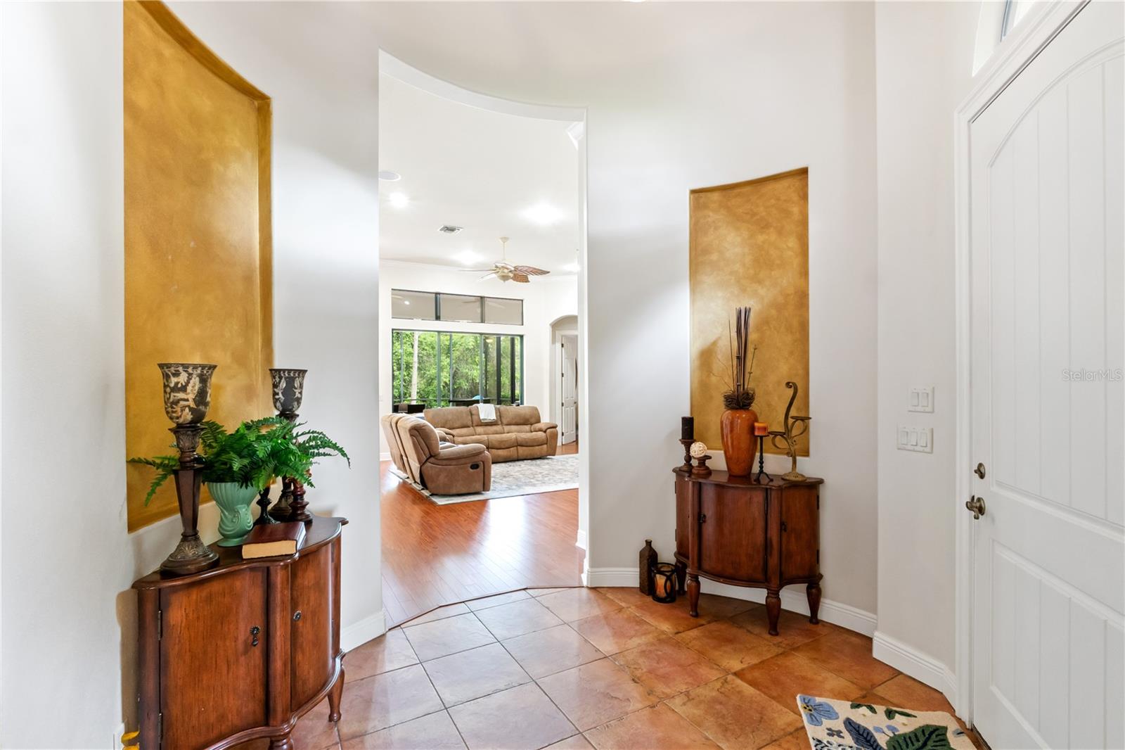 5204 GREENS DR, LADY LAKE, FL, 32159