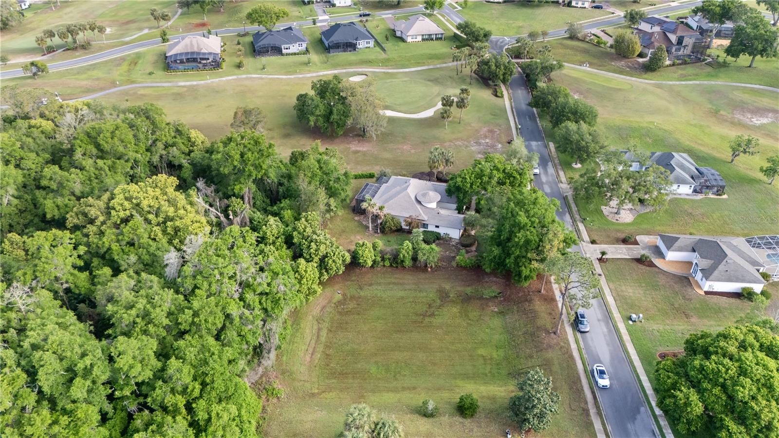 5204 GREENS DR, LADY LAKE, FL, 32159