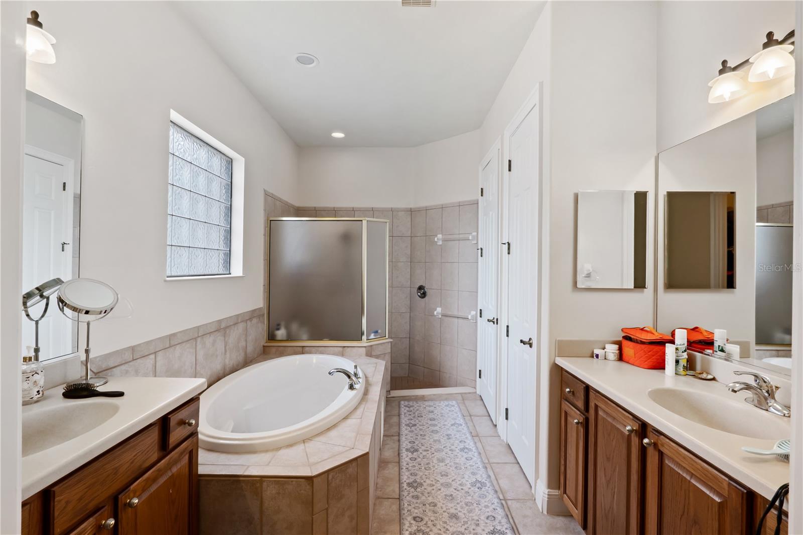 5204 GREENS DR, LADY LAKE, FL, 32159