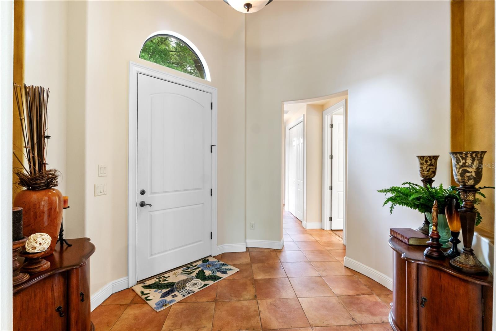 5204 GREENS DR, LADY LAKE, FL, 32159