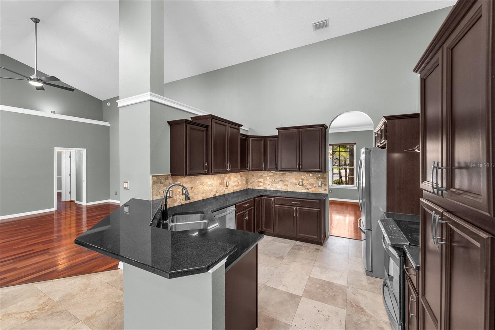 2305 PARK VILLAGE PL, APOPKA, FL, 32712
