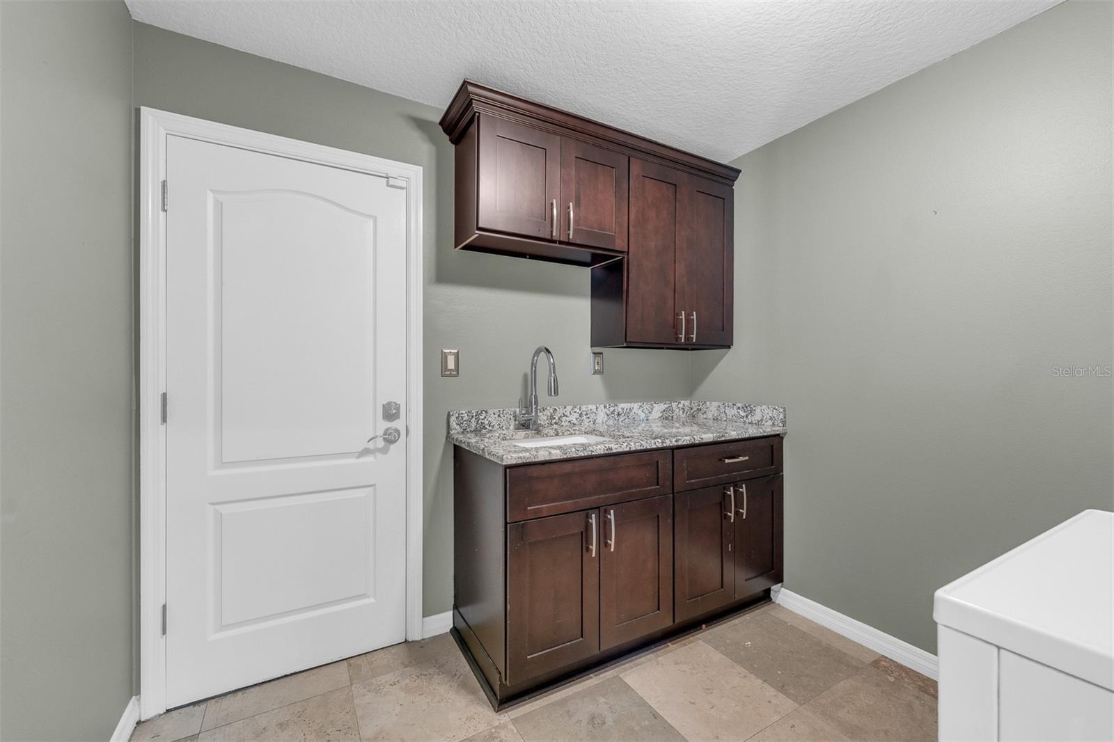 2305 PARK VILLAGE PL, APOPKA, FL, 32712
