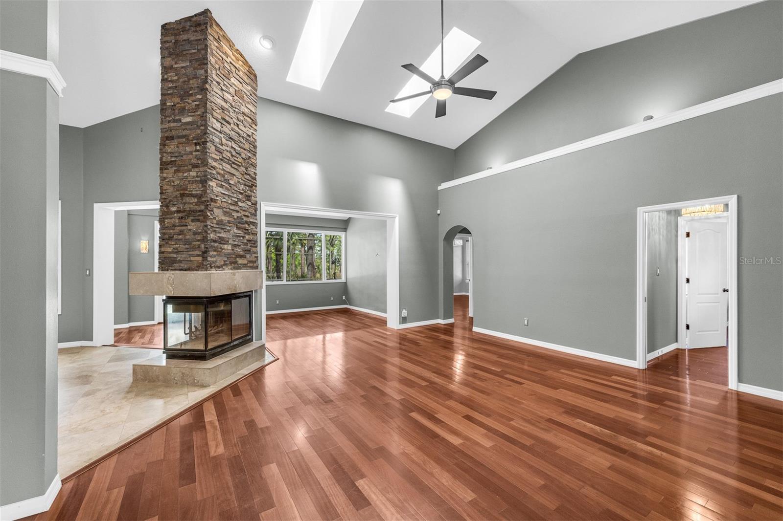 2305 PARK VILLAGE PL, APOPKA, FL, 32712
