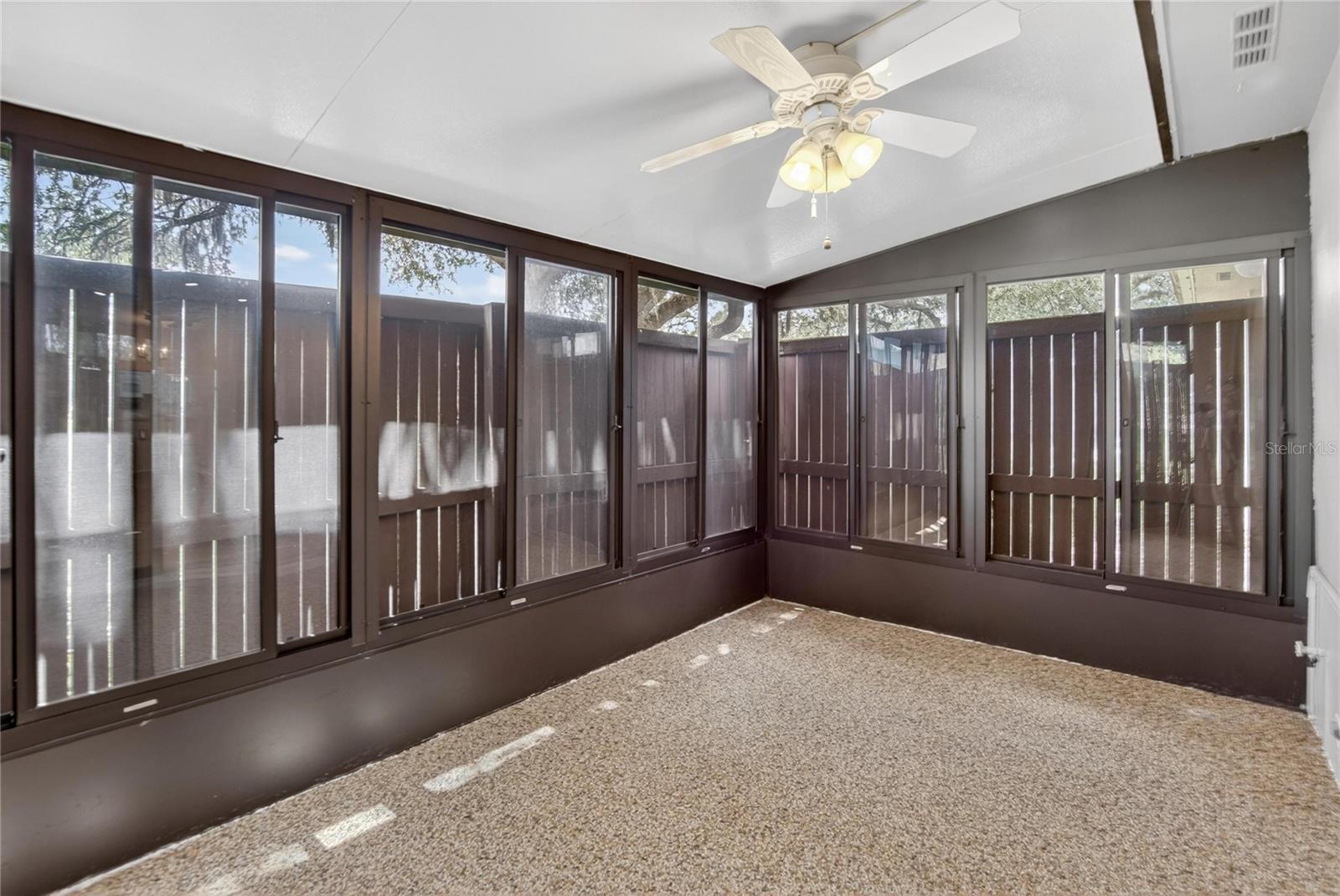 7933 PINE DR #37, TEMPLE TERRACE, FL, 33637