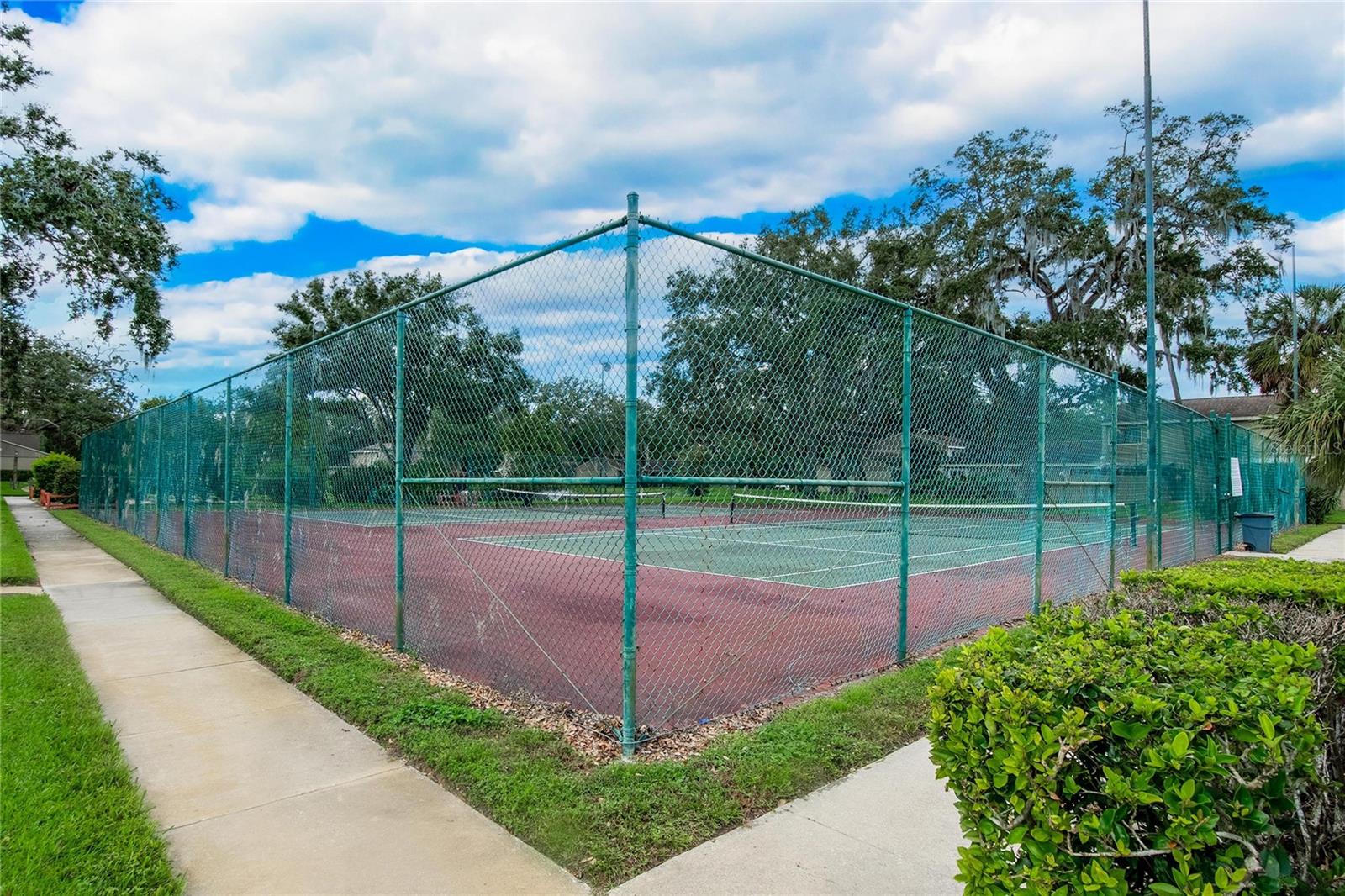 7933 PINE DR #37, TEMPLE TERRACE, FL, 33637