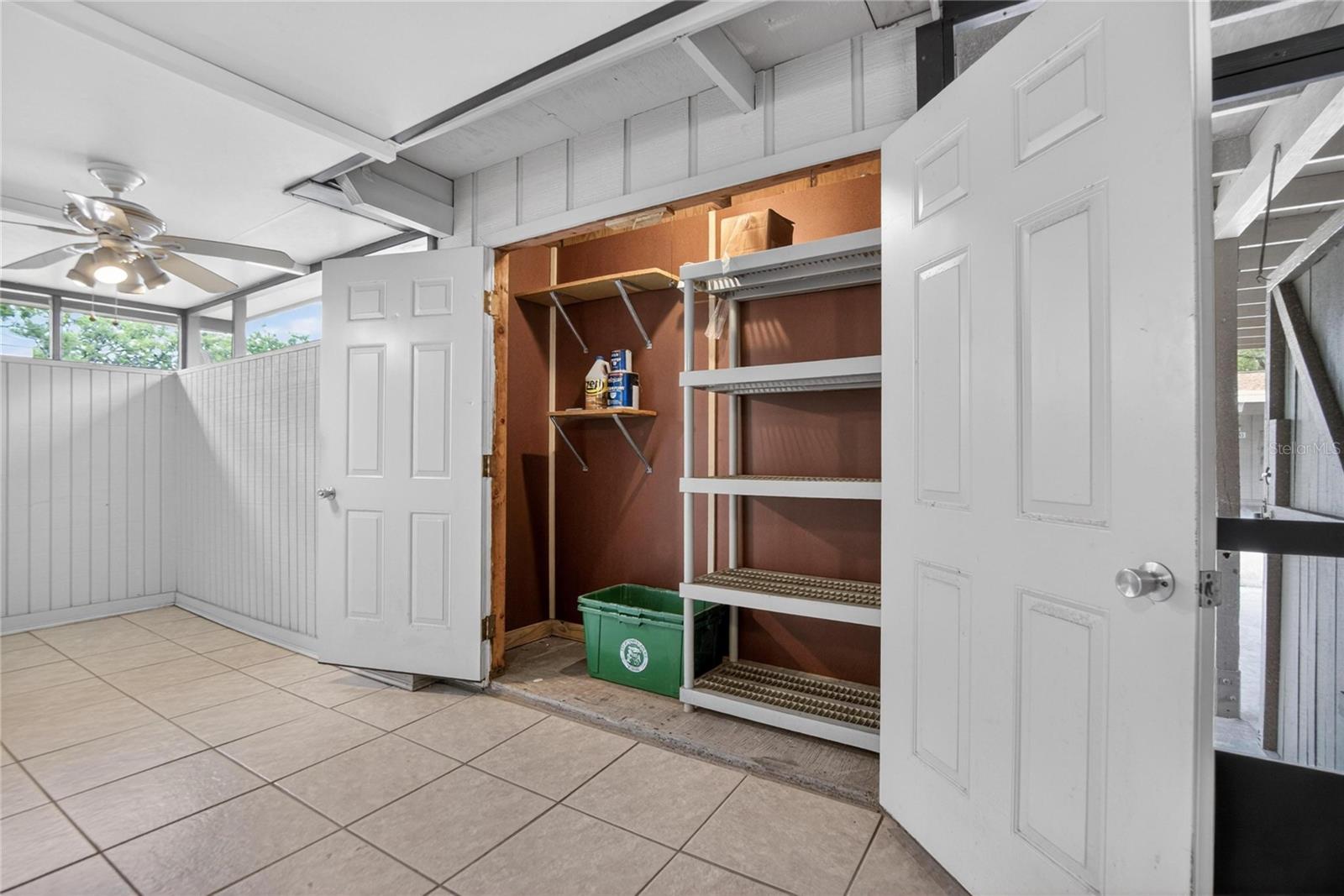 7933 PINE DR #37, TEMPLE TERRACE, FL, 33637