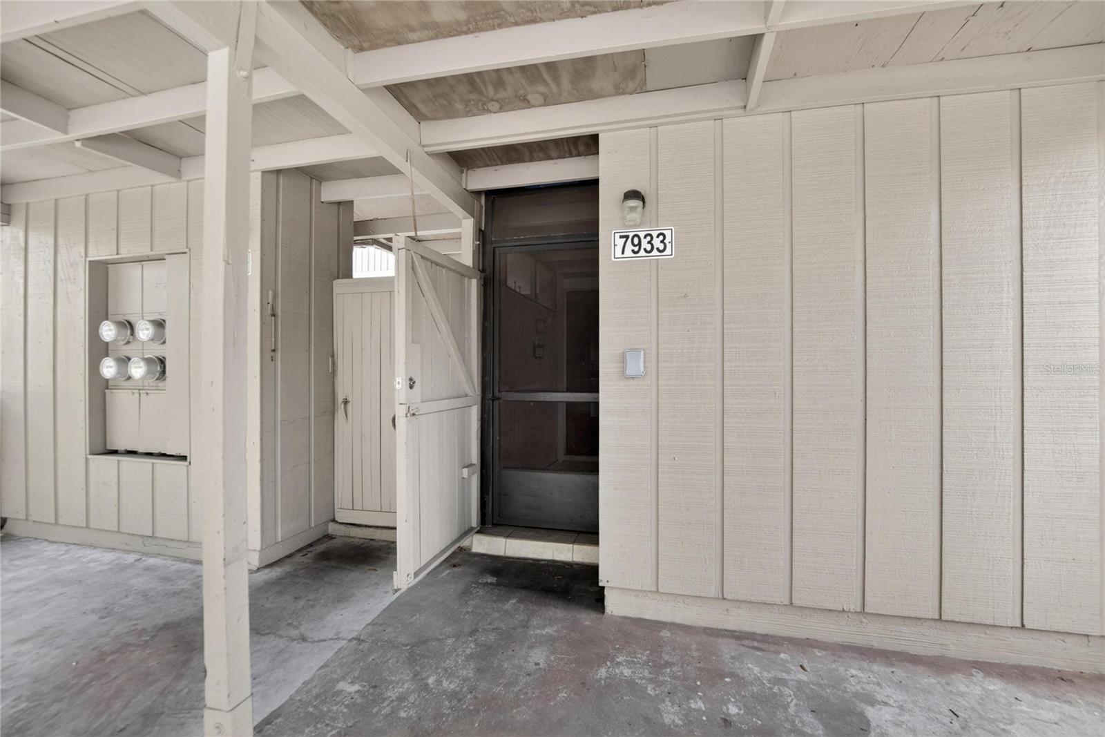 7933 PINE DR #37, TEMPLE TERRACE, FL, 33637
