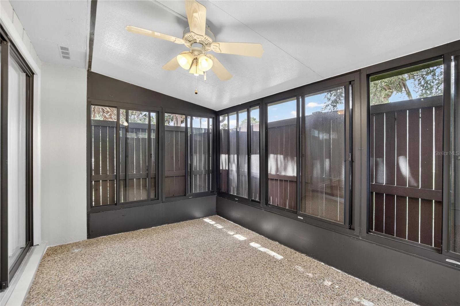 7933 PINE DR #37, TEMPLE TERRACE, FL, 33637