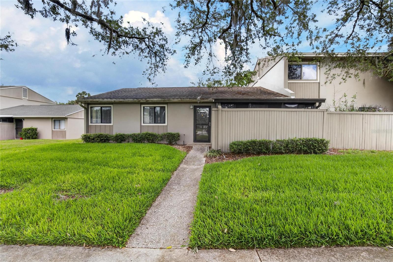7933 PINE DR #37, TEMPLE TERRACE, FL, 33637