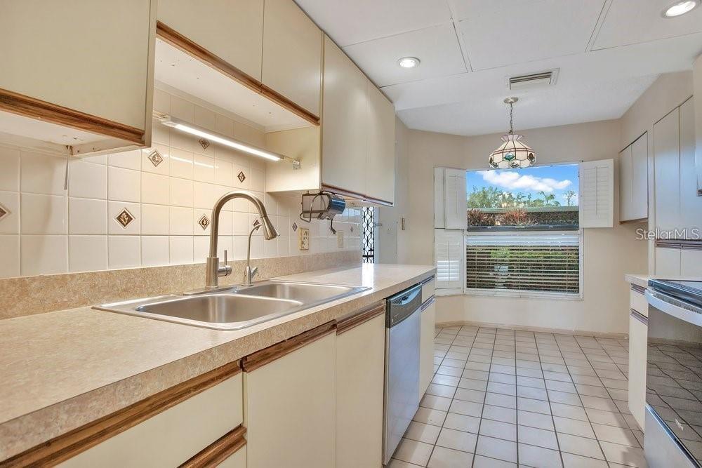 1328 PASADENA AVE S #104, SOUTH PASADENA, FL, 33707