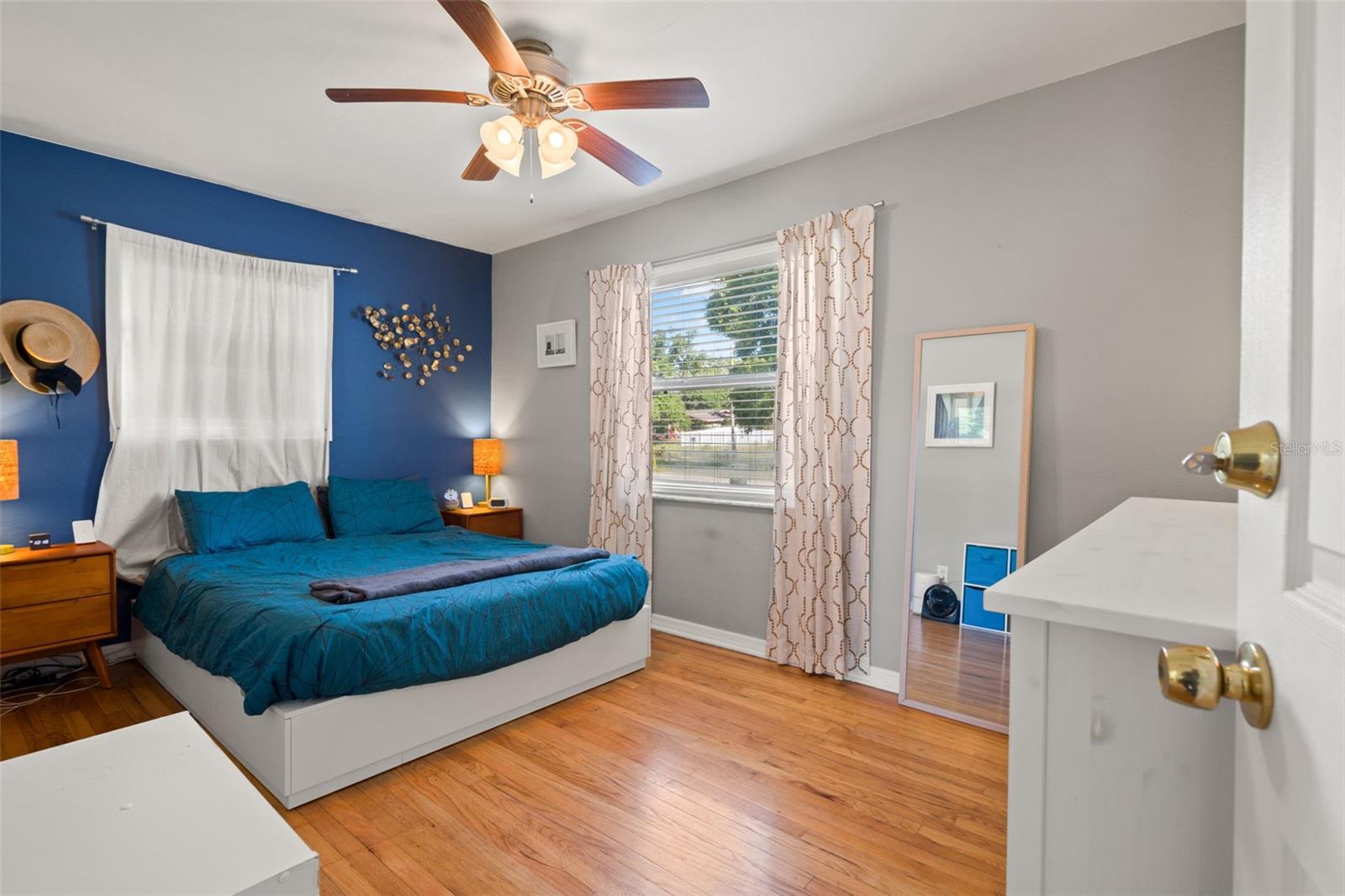 5020 OXFORD AVE N, ST PETERSBURG, FL, 33710