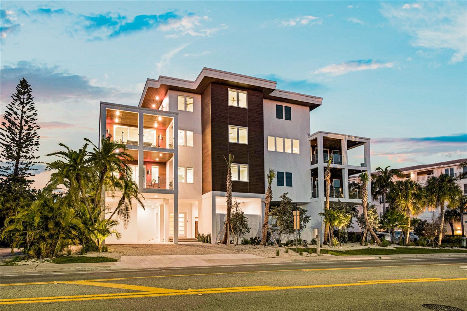 329 BEACH RD #A, SARASOTA, FL, 34242