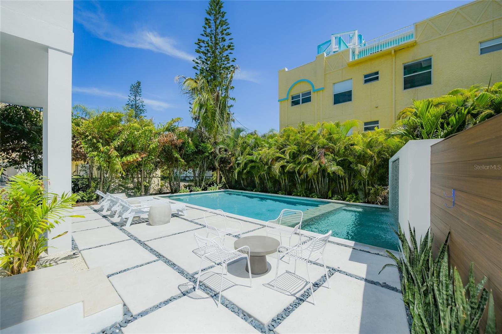 329 BEACH RD #A, SARASOTA, FL, 34242