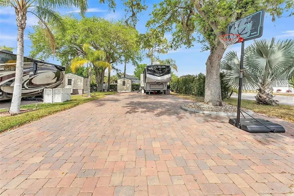 16329 CHERRY TREE CT, CLERMONT, FL, 34714