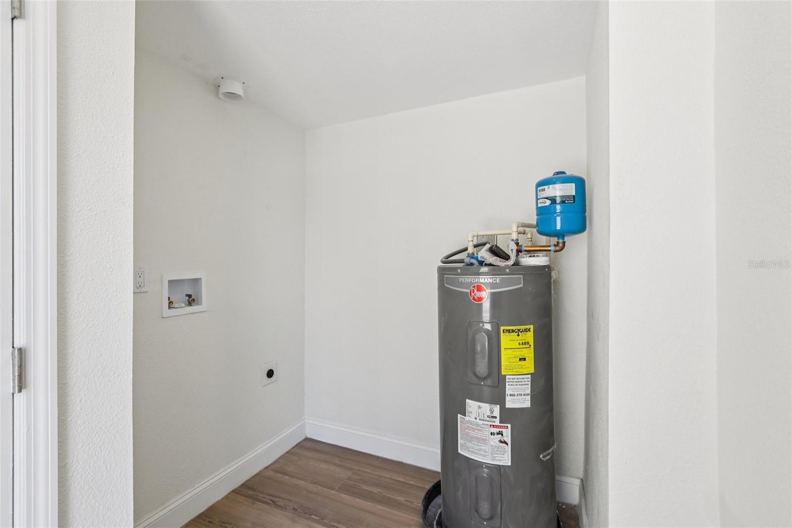 Guest house washer / dryer hook-up