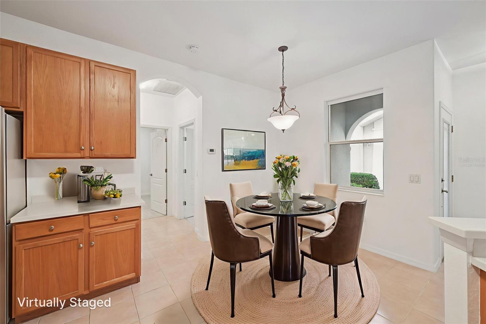 DINETTE - VIRTUALLY STAGED