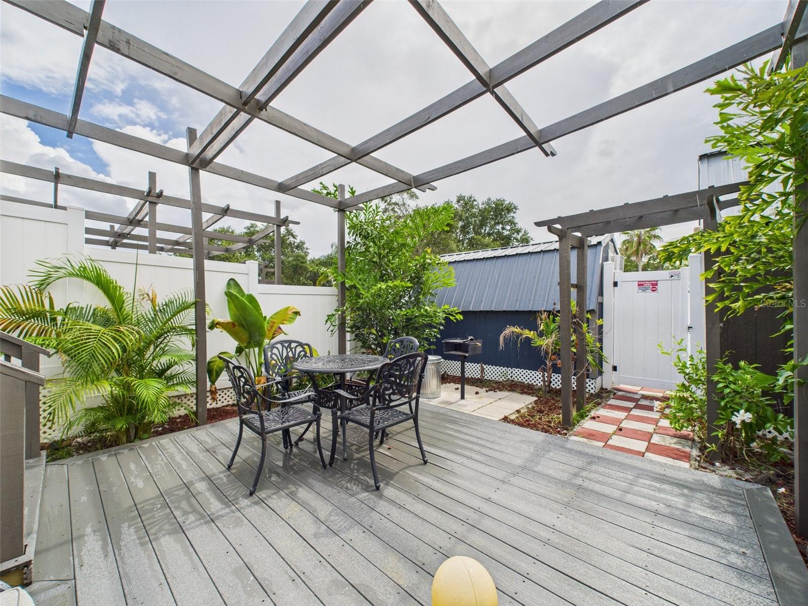 221 1ST ST, DAVENPORT, FL, 33837