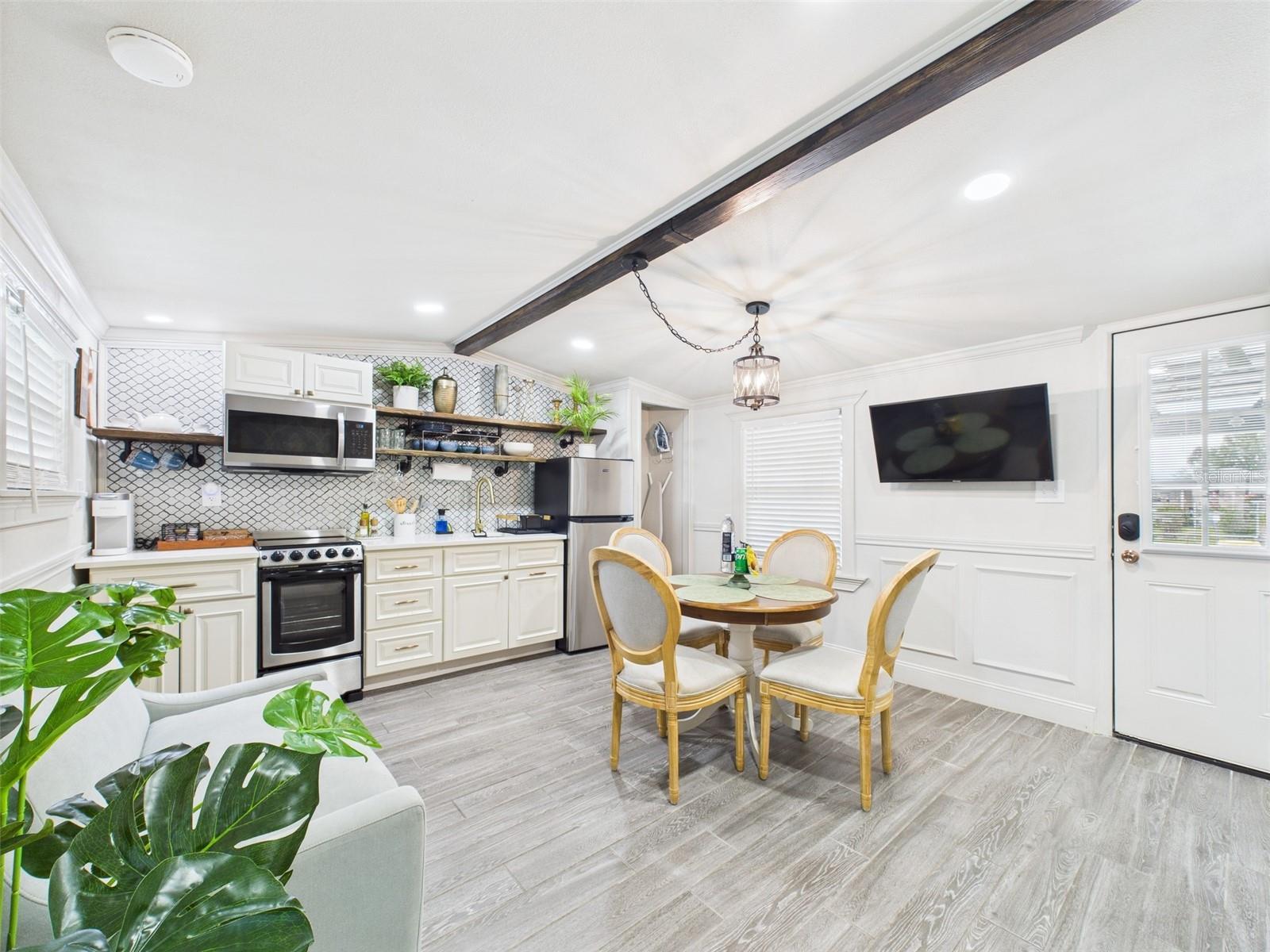 221 1ST ST, DAVENPORT, FL, 33837