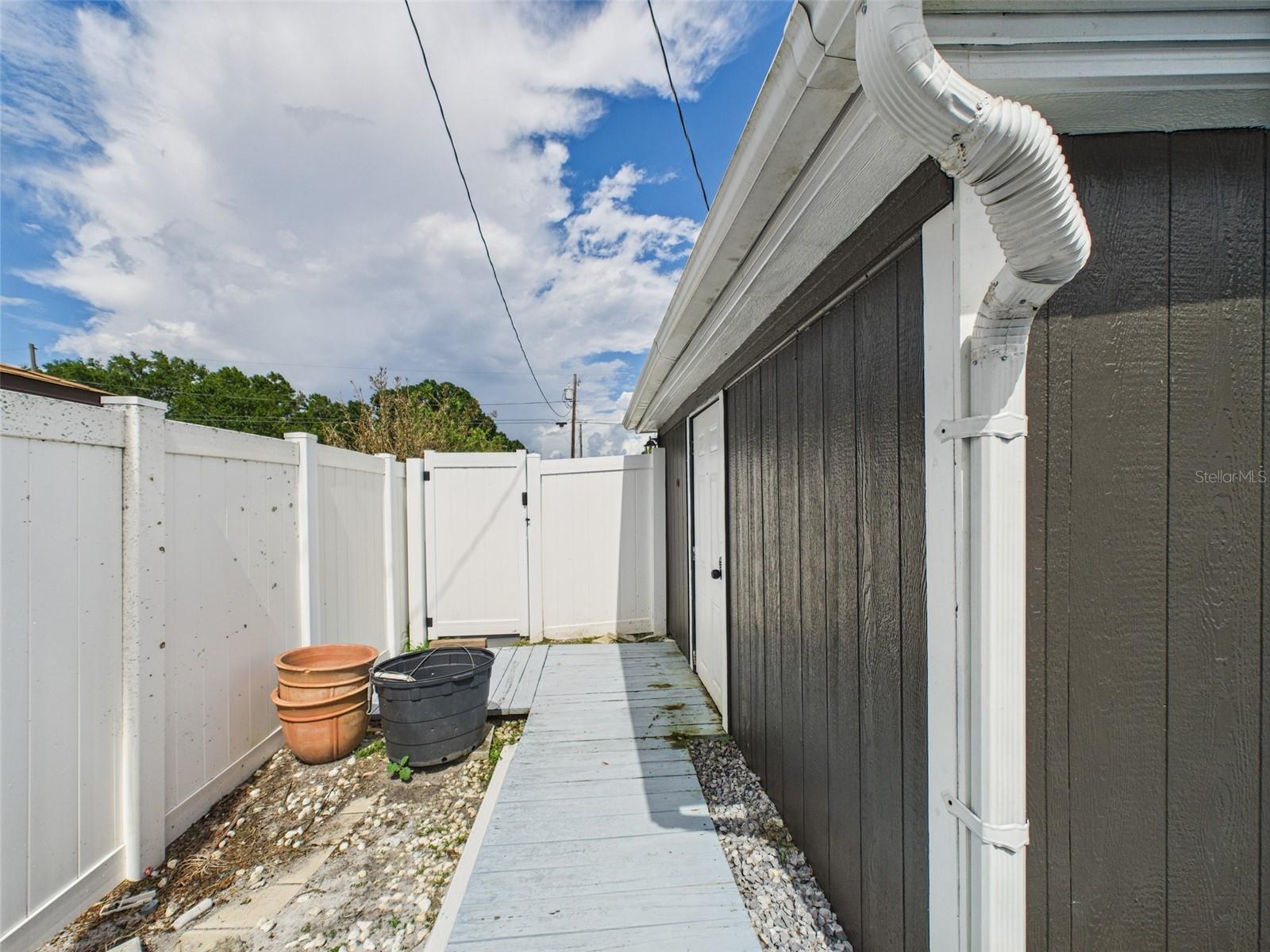 221 1ST ST, DAVENPORT, FL, 33837