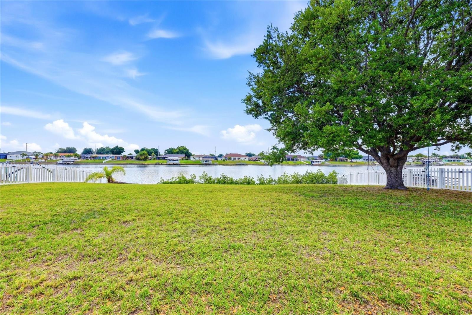 814 ELLICOTT CIR NW, PORT CHARLOTTE, FL, 33952