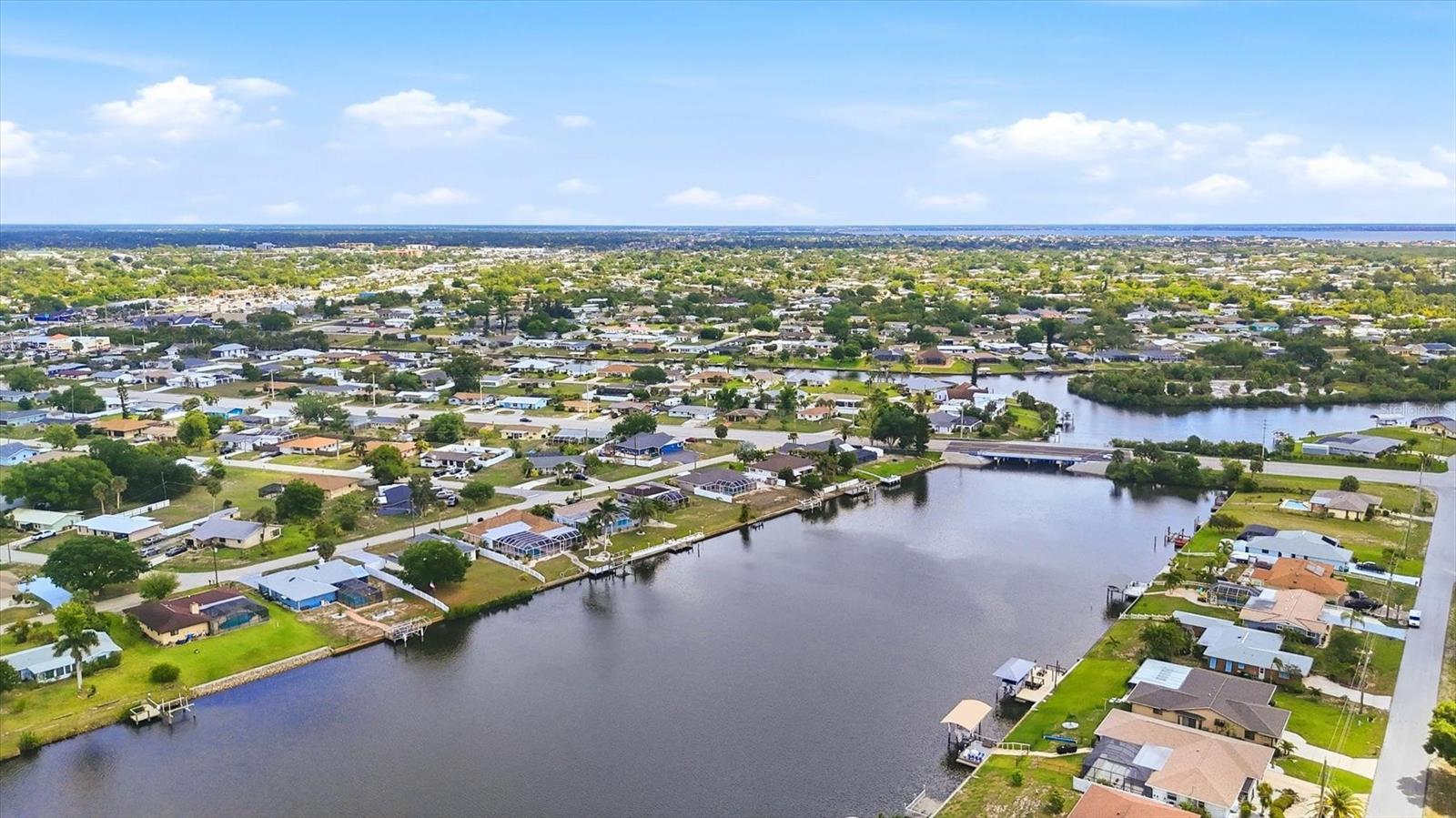 814 ELLICOTT CIR NW, PORT CHARLOTTE, FL, 33952