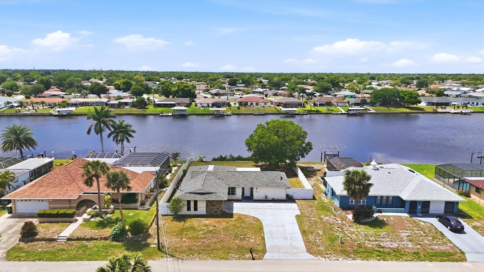 814 ELLICOTT CIR NW, PORT CHARLOTTE, FL, 33952