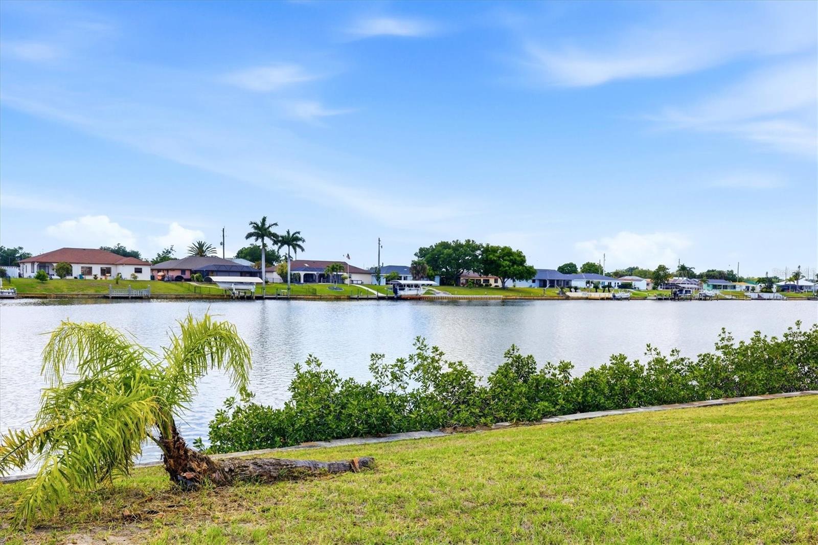 814 ELLICOTT CIR NW, PORT CHARLOTTE, FL, 33952
