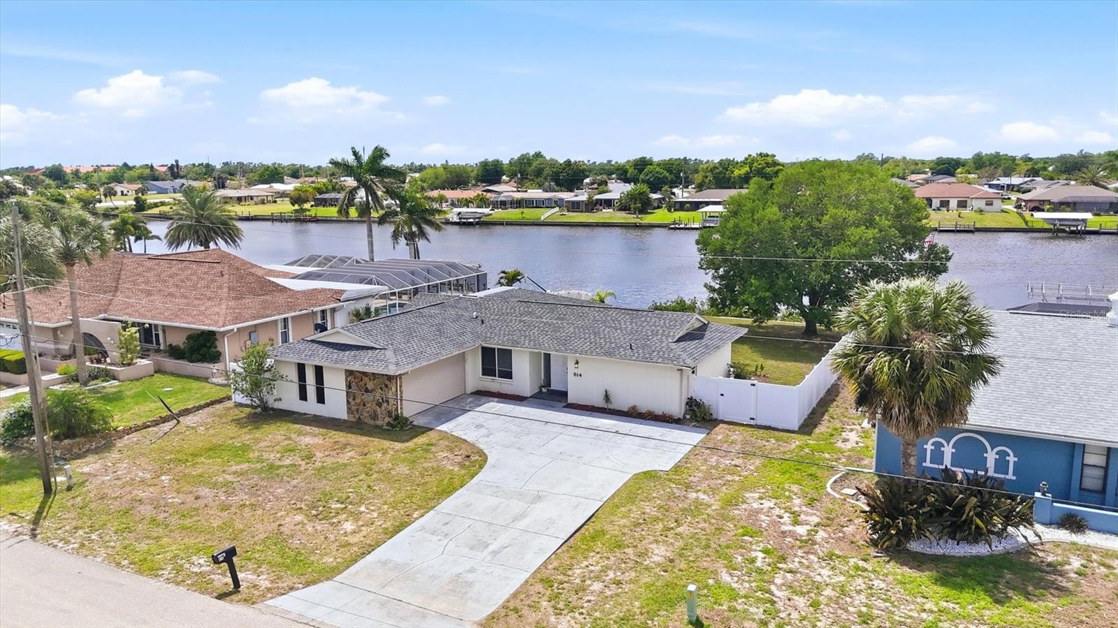 814 ELLICOTT CIR NW, PORT CHARLOTTE, FL, 33952
