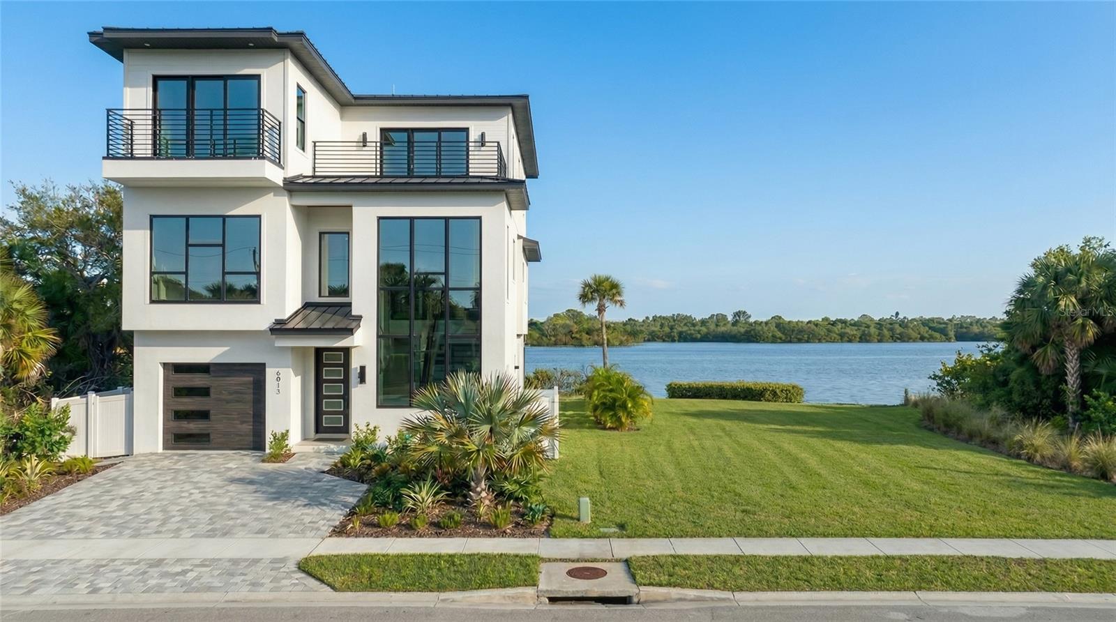 EDGEWATER, FL, 32141