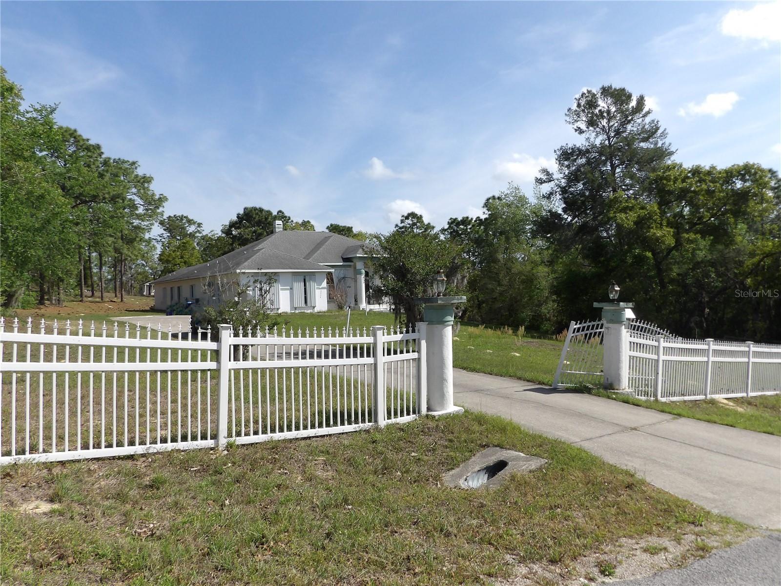 2515 E HAMPSHIRE ST, INVERNESS, FL, 34453