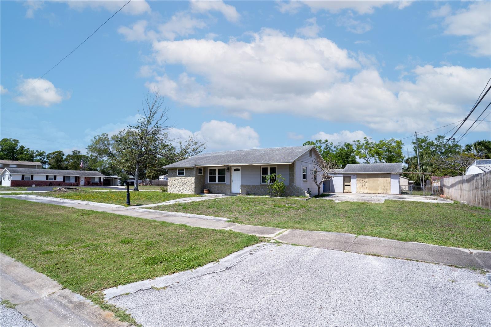701 61ST AVE NE, ST PETERSBURG, FL, 33703