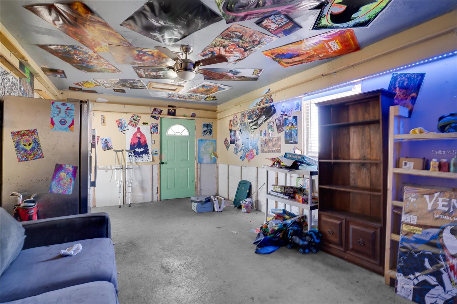 701 61ST AVE NE, ST PETERSBURG, FL, 33703