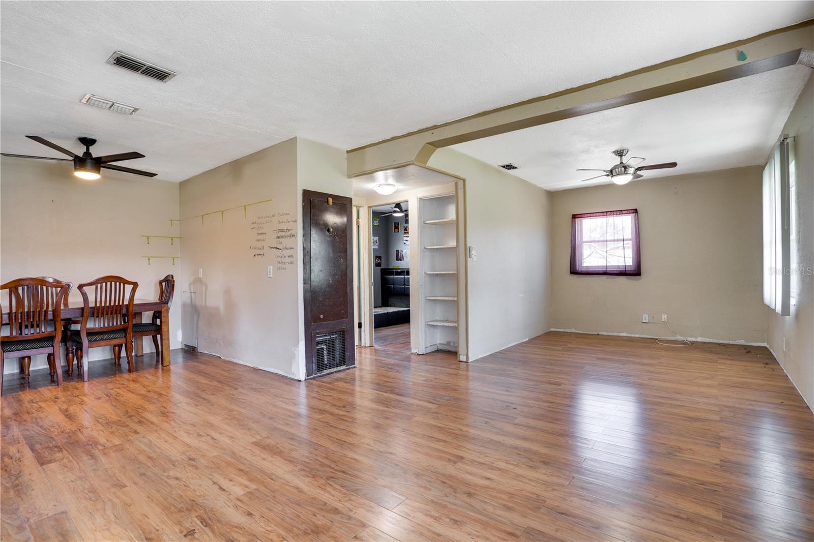 701 61ST AVE NE, ST PETERSBURG, FL, 33703