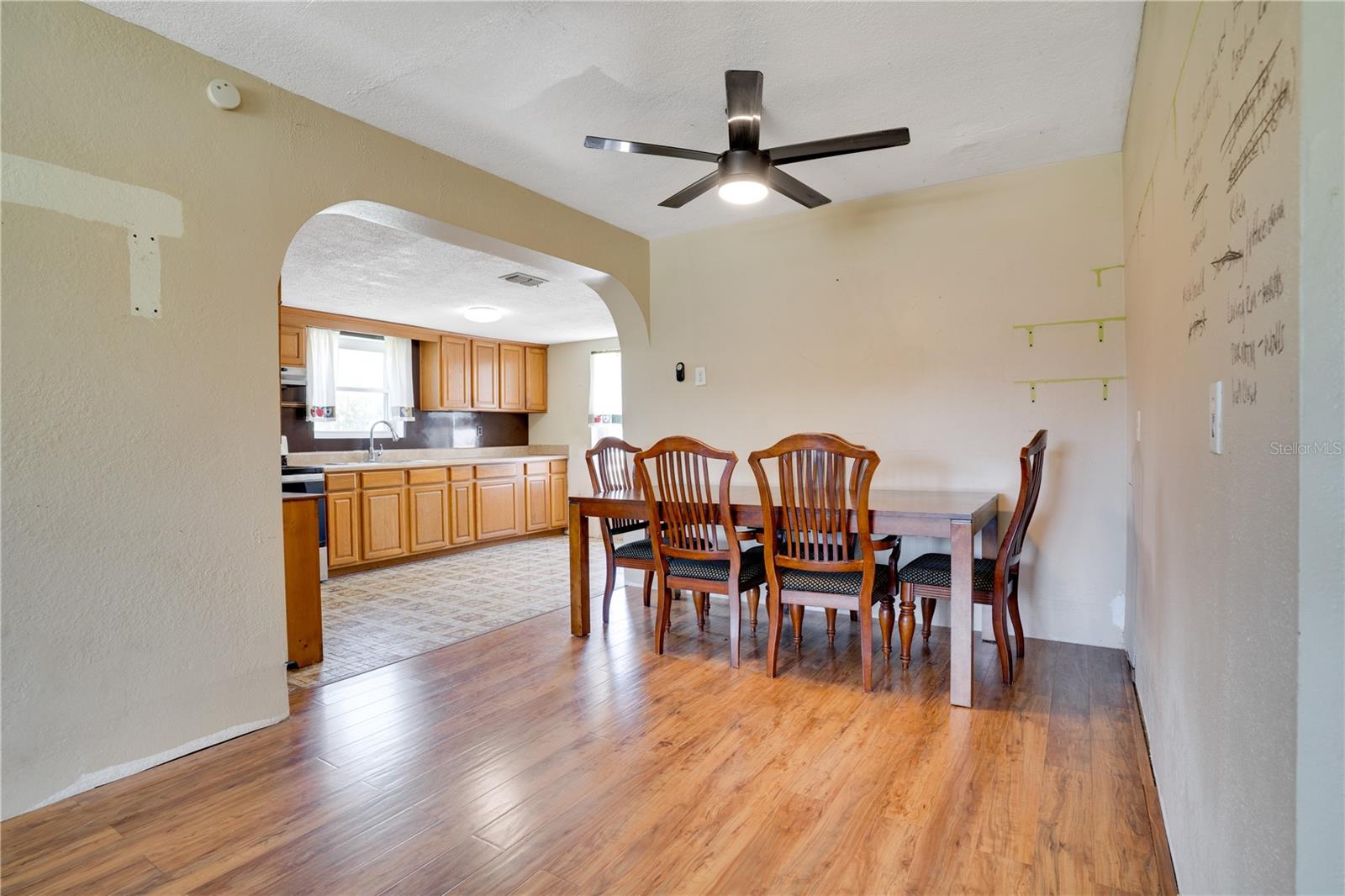 701 61ST AVE NE, ST PETERSBURG, FL, 33703