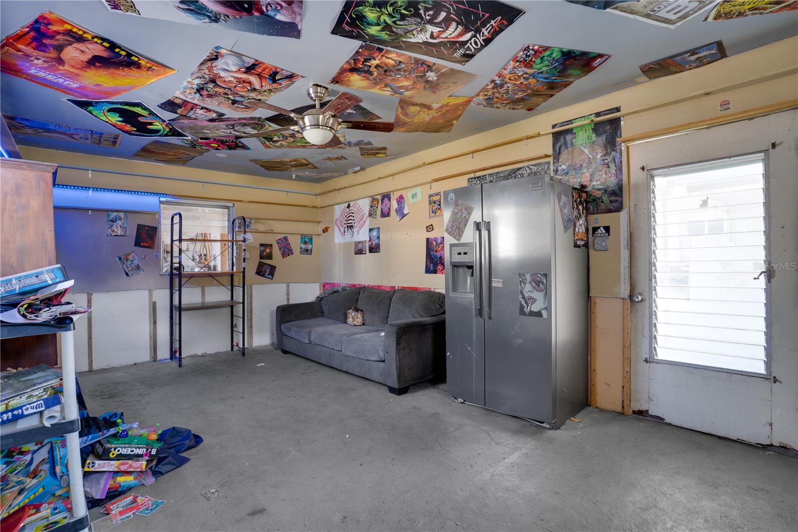 701 61ST AVE NE, ST PETERSBURG, FL, 33703