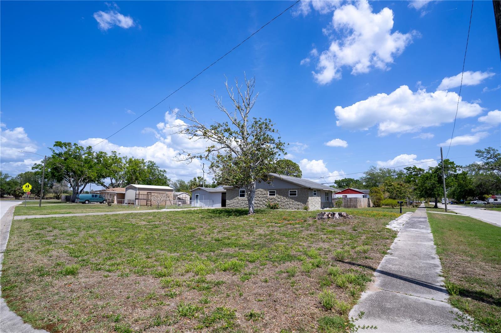 701 61ST AVE NE, ST PETERSBURG, FL, 33703