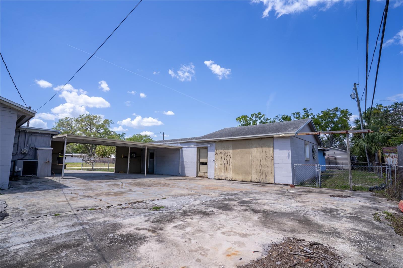 701 61ST AVE NE, ST PETERSBURG, FL, 33703