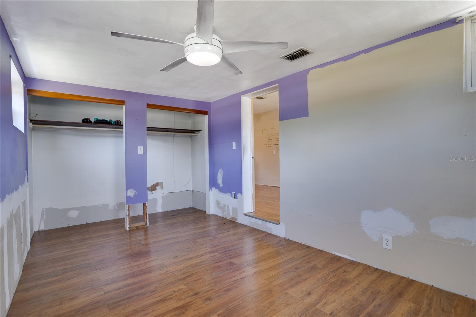 701 61ST AVE NE, ST PETERSBURG, FL, 33703