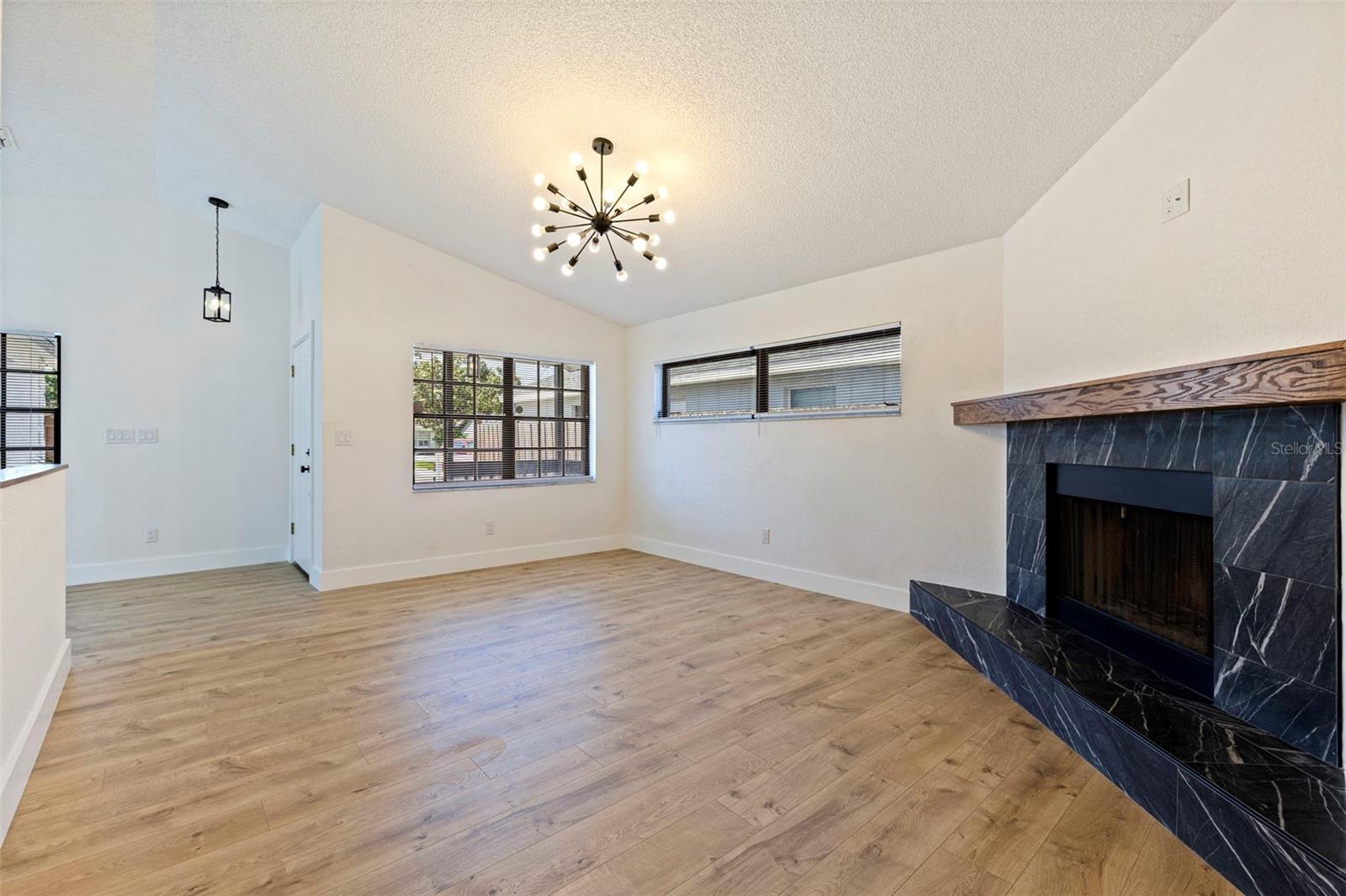 6401 69TH AVE N, PINELLAS PARK, FL, 33781