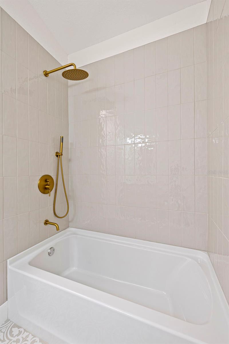 6401 69TH AVE N, PINELLAS PARK, FL, 33781