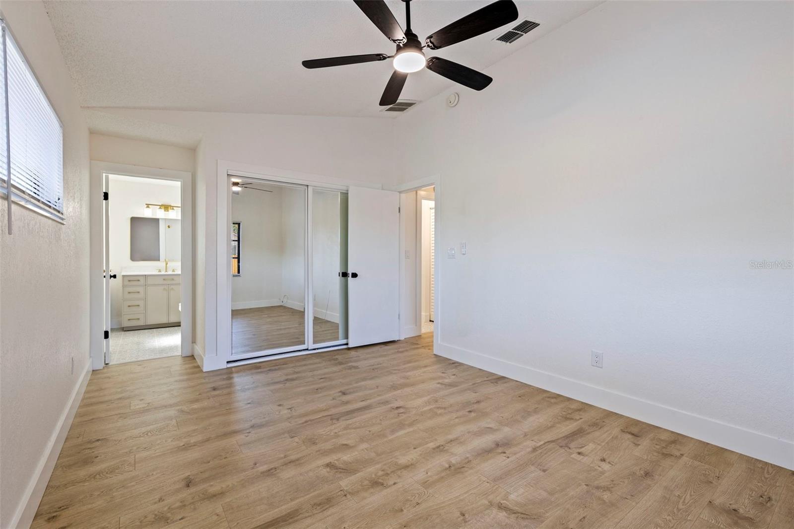 6401 69TH AVE N, PINELLAS PARK, FL, 33781